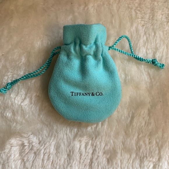 Authentic Tiffany and co drawstring jewelry pouch - Picture 5 of 5